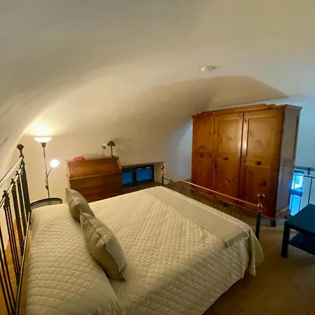 شقة A Casa Di Ross آتْشّي كاستيلّو